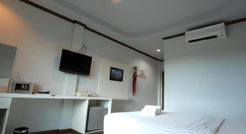 Thada Chateau Hotel Buriram Exterior foto