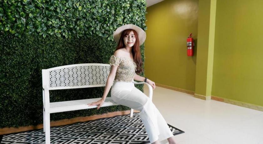 Thada Chateau Hotel Buriram Exterior foto