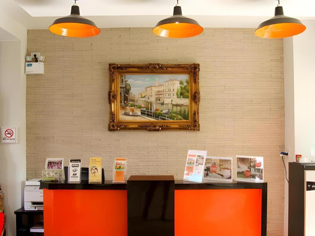 Thada Chateau Hotel Buriram Exterior foto